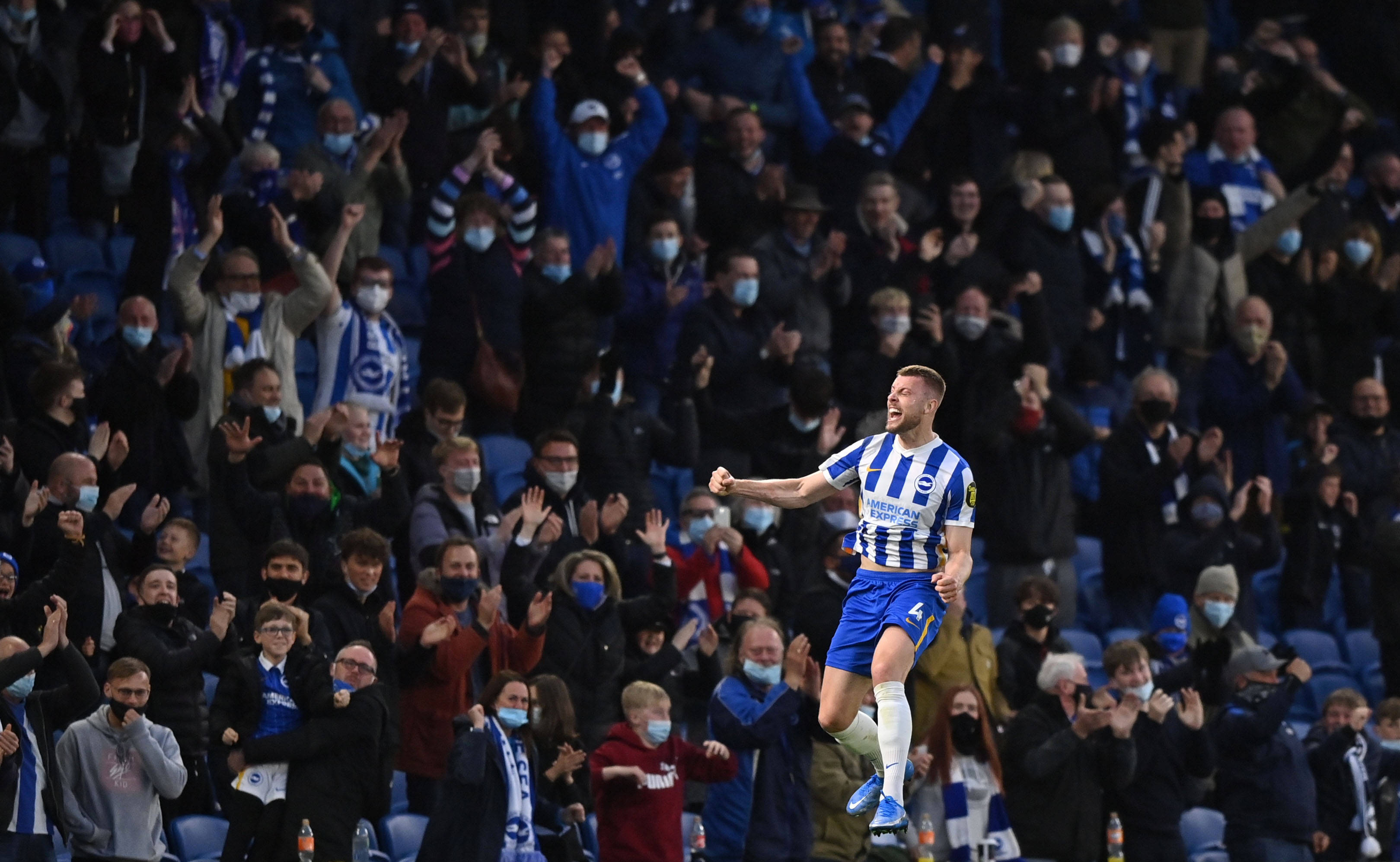 米体：莱奥两个儿子将观看米兰德比，这是他们第一次现场观赛